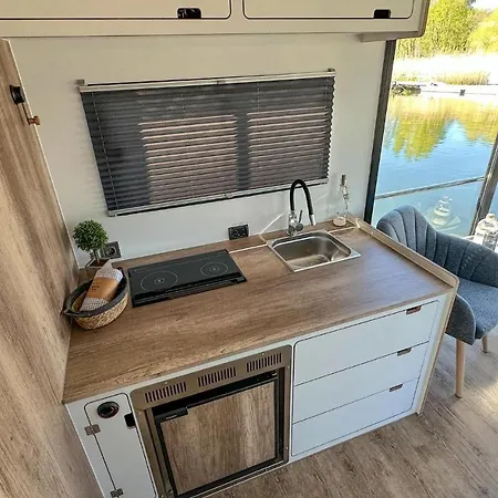 Gorgeous Ship In Havelsee Ot Kuetzkow With Kitchen Båthotell Kutzkow
